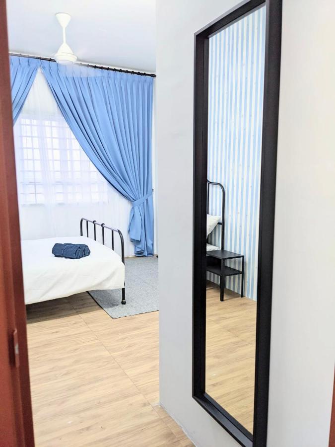 Looking For... A Staycation Куала-Тренгану Экстерьер фото